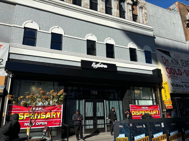 Raekwon & Charlamagne Open Hashstoria in Downtown Newark