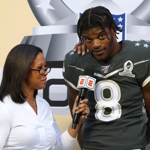 Jan 26, 2020; Orlando, FL USA; ESPN sideline reporter Lisa Salters and Lamar Jackson during the Pro Bowl at Camping World Stadium in  Orlando, Fla. (Steve Jacobson/Image of Sport)